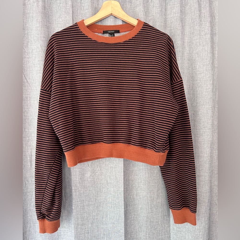 Forever 21 Crop Sweatshirt Striped Size L